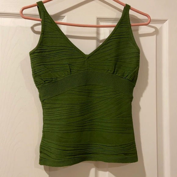 Cache Tops - Cache V-Neck Green Textured Tank Top Size XS
